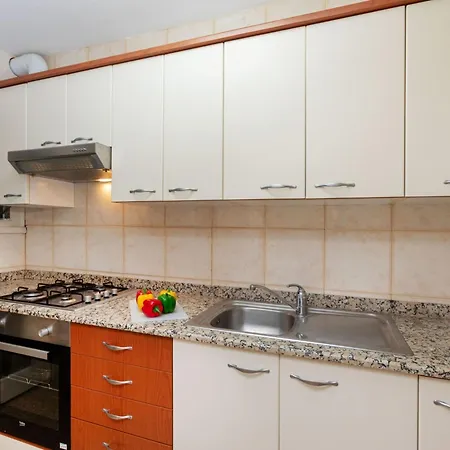 Cye Cap By Interhome Salou