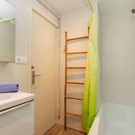 Cye 6 Cap By Interhome