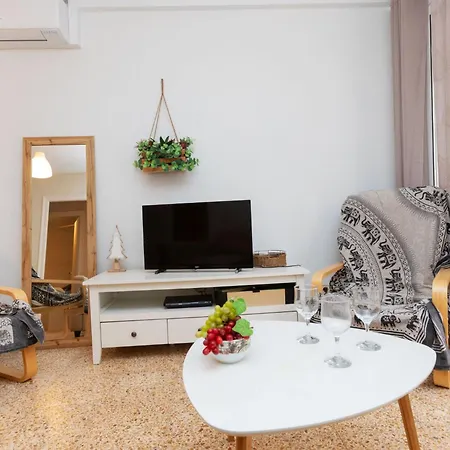 Cye 6 Cap By Interhome Salou